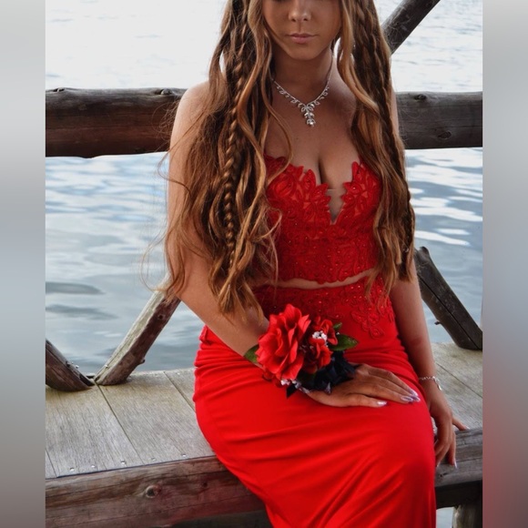 Faviana two piece lace up strapless corset top Prom dress - Picture 4 of 8